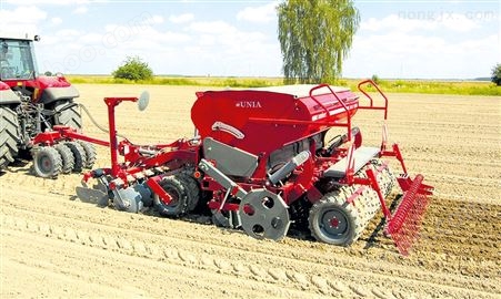 UNIA优尼亚AMBER系列重型机械式免耕条播机